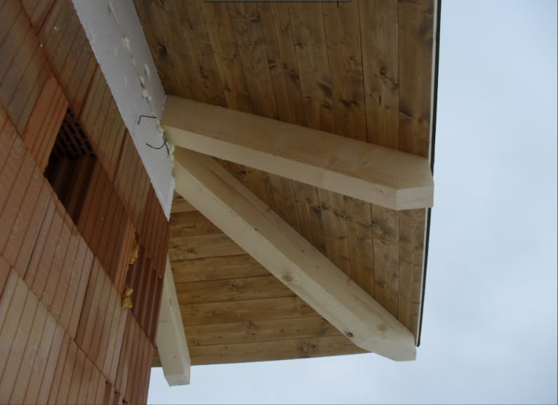 Detail podbití střechy